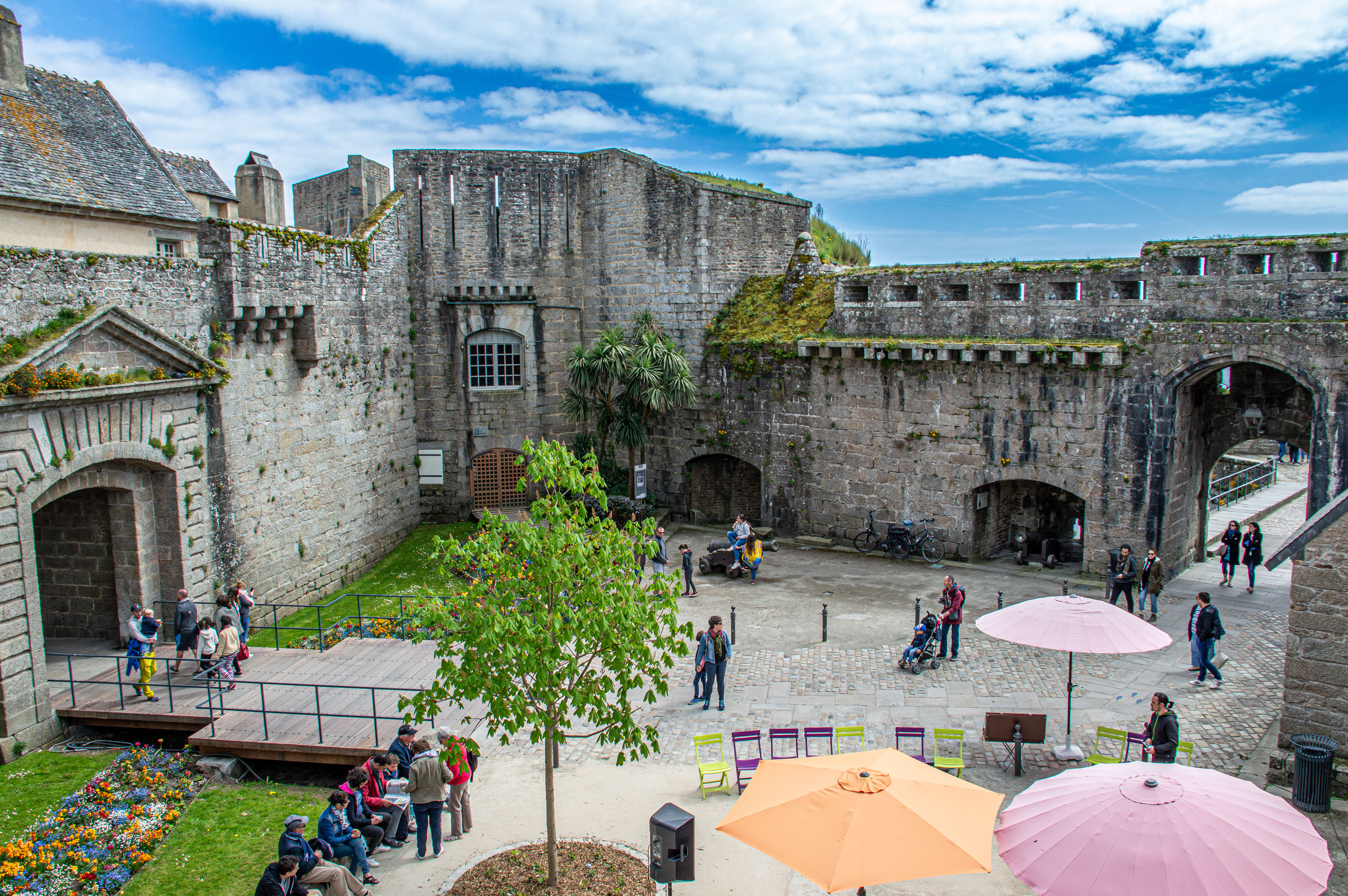 Ville_close_de_Concarneau_Courtyard_D3200_04232018_643.jpg