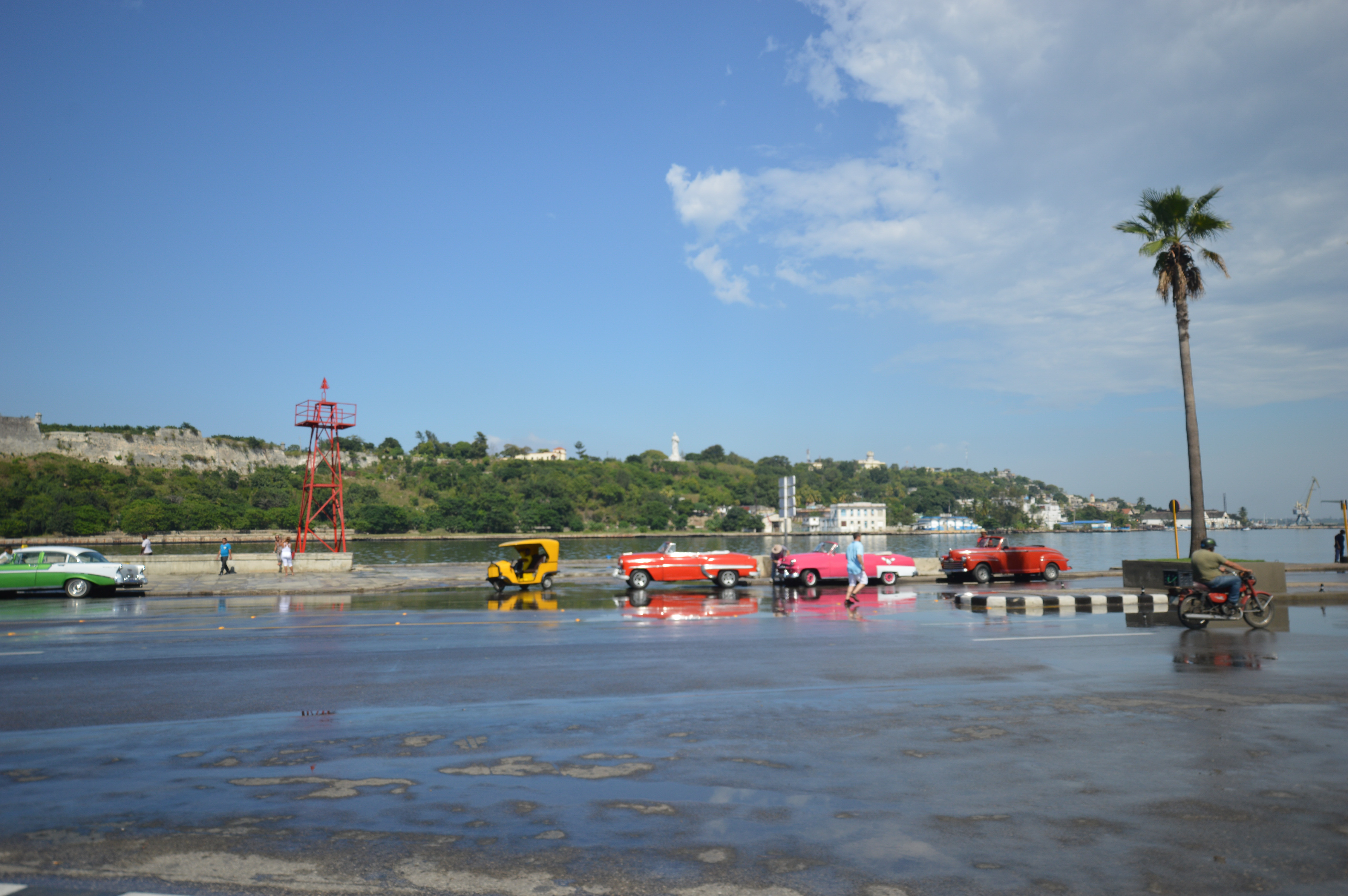 Malecon_and_El_Cristo.jpg