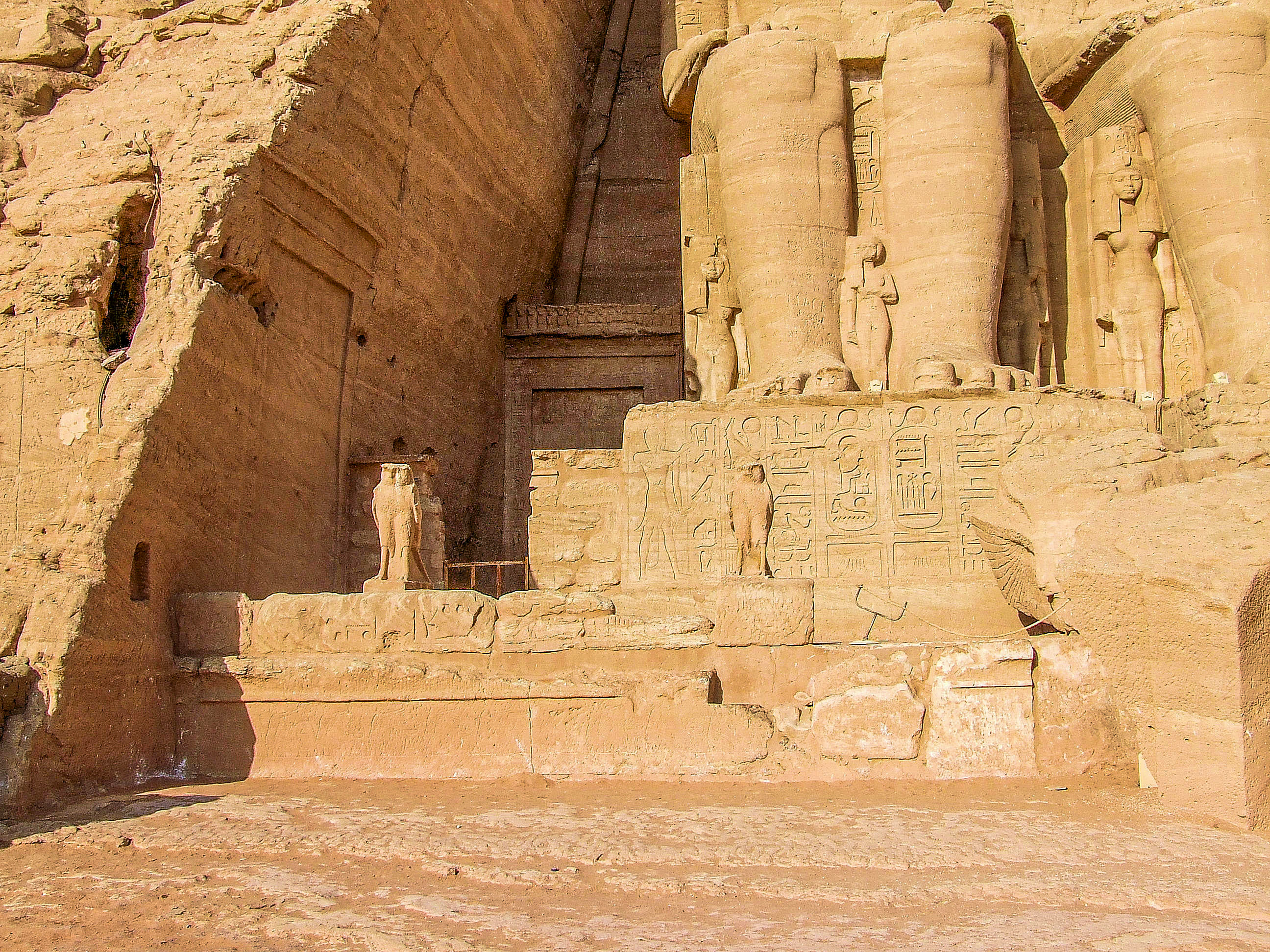 Abu_Simbel_Picture_032.jpg