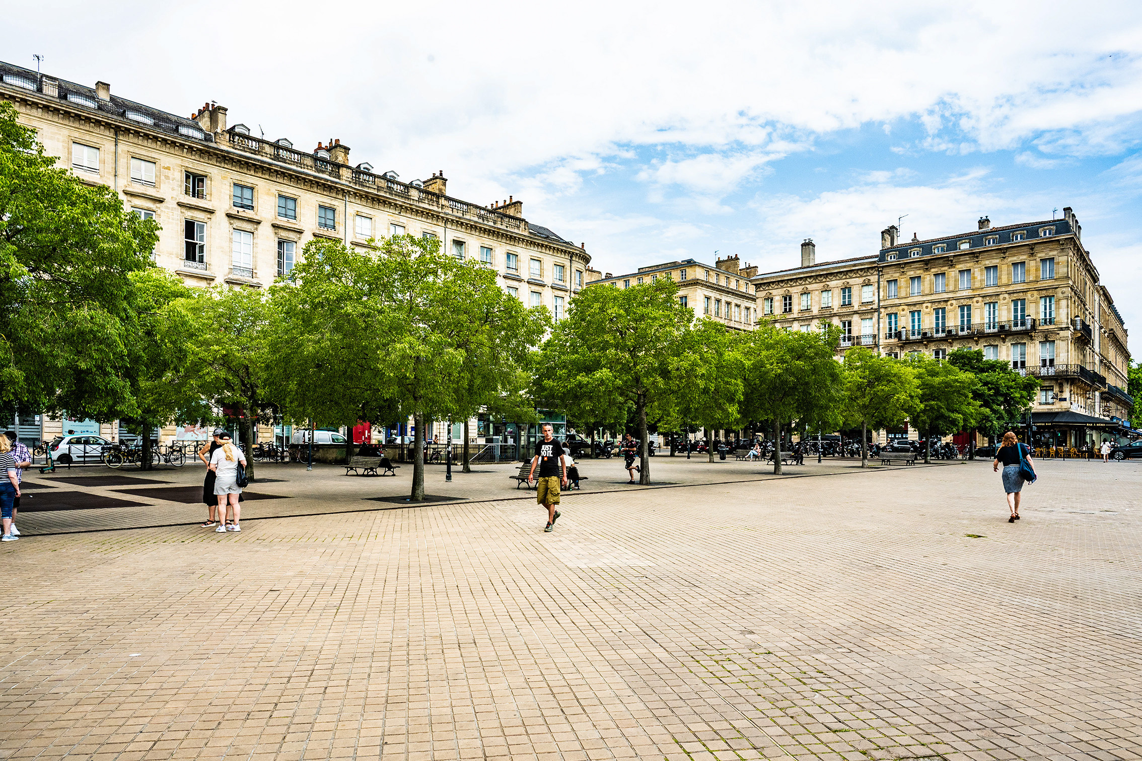 Place_de_la_Bourse_Z6iii_06112025_5084.jpg