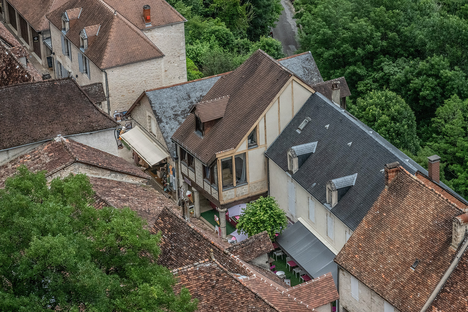 Rue_de_la_Couronnerie,_46500_Rocamadour,_France_Z6iii_06072025_5727.jpg