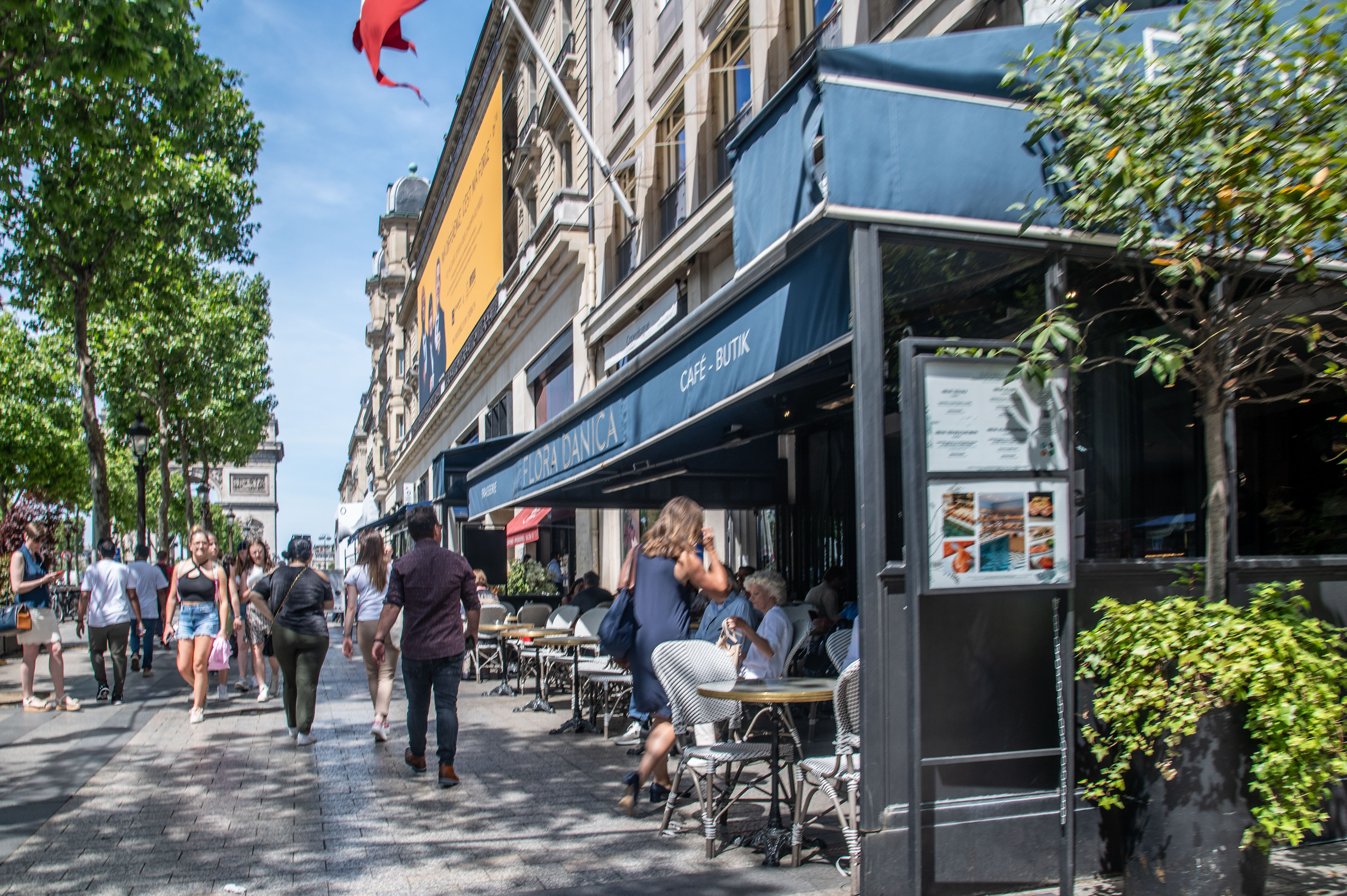 Avenue_des_Champs-Élysées_D780_05182022_669.jpg