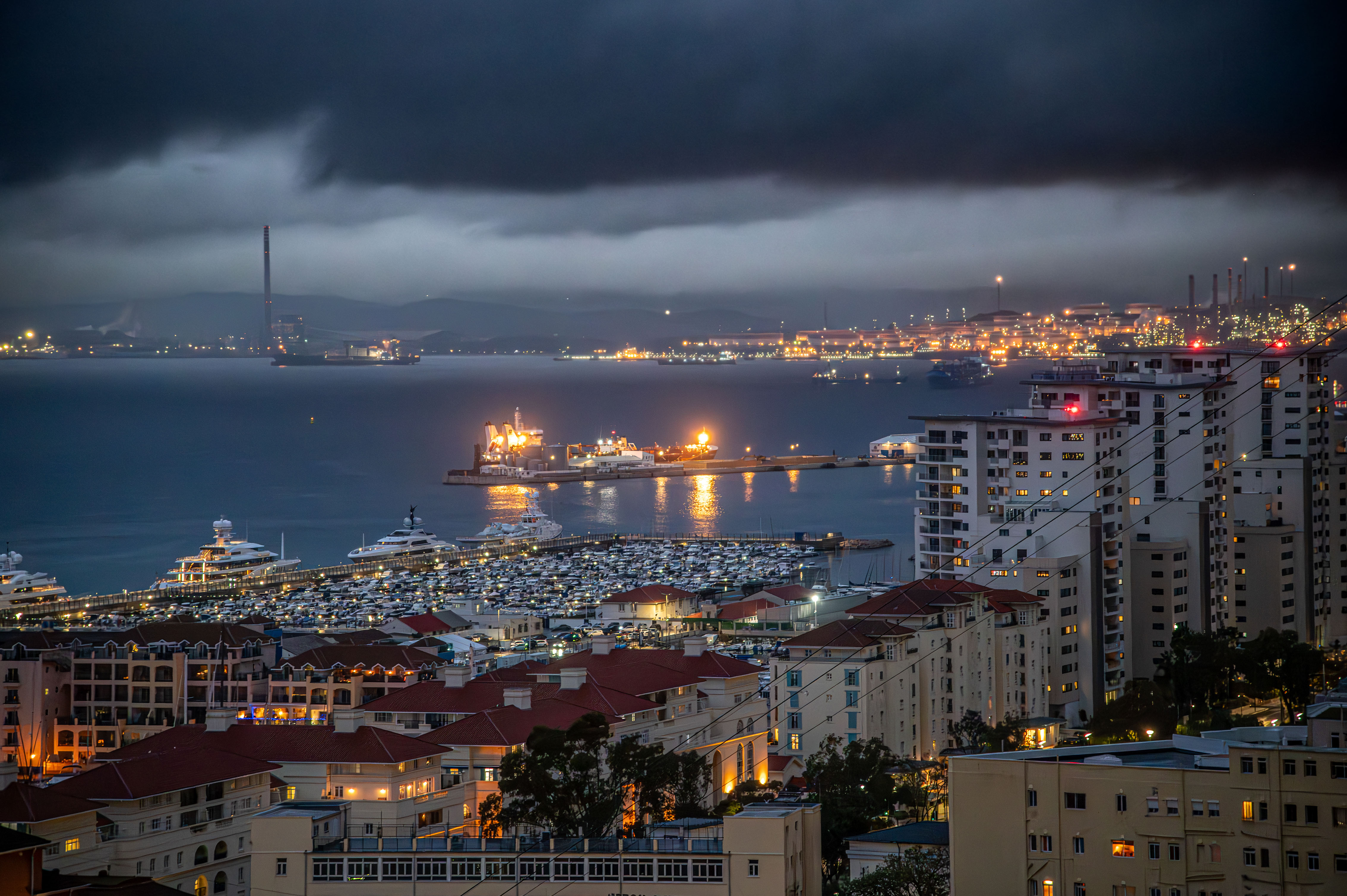 Gibraltar_Cruise_Piers_12242021_DSC_5668.jpg