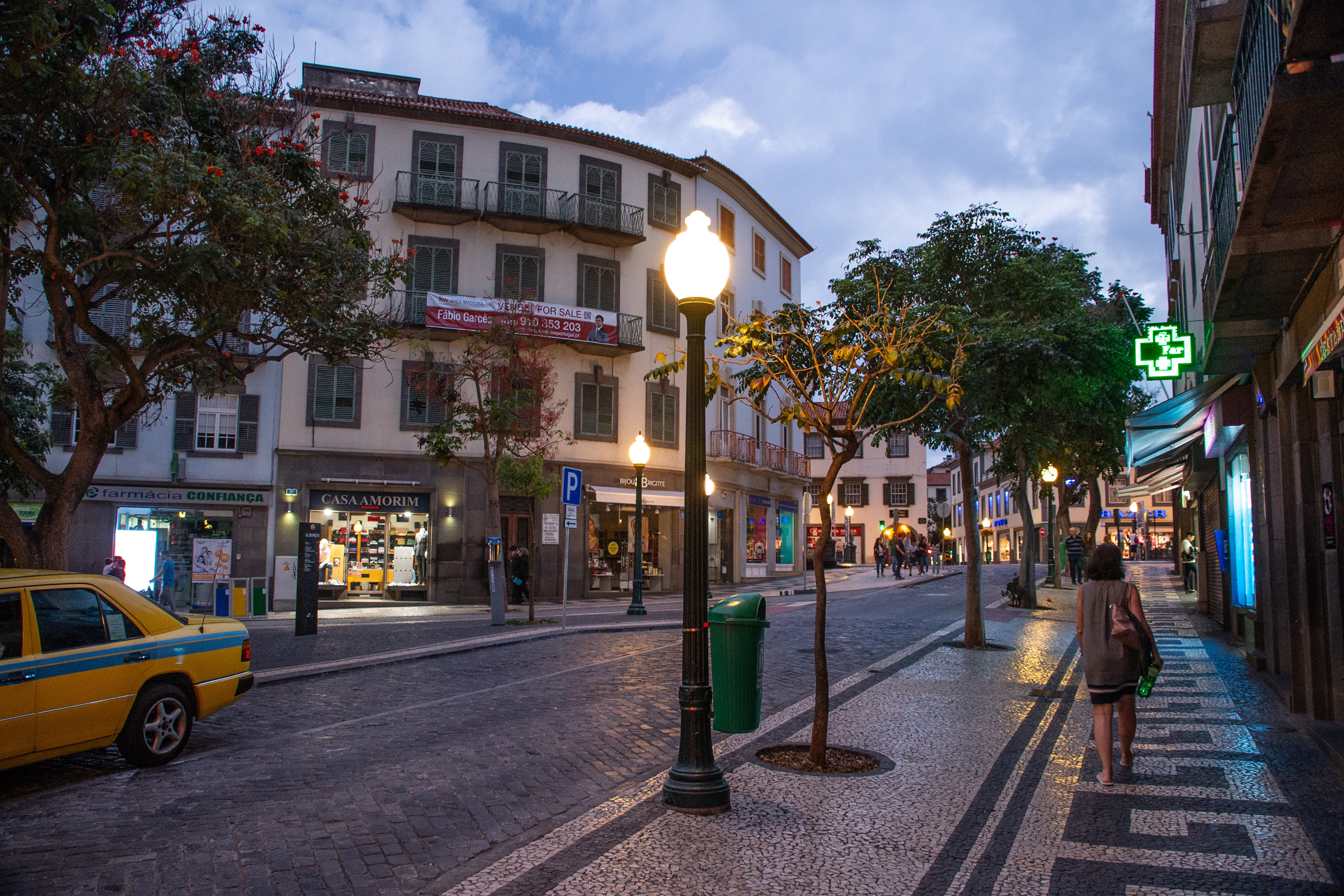 link to page Largo do Phelps